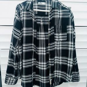 Women’s size S - Hollister shirt, black and white design, great & soft quality